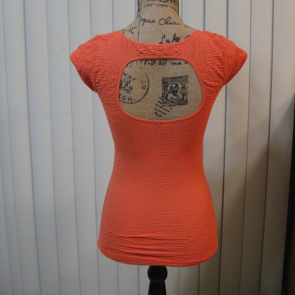 NWT Bebe coral pink cut out back top shirt petite small P / S - Picture 4 of 5